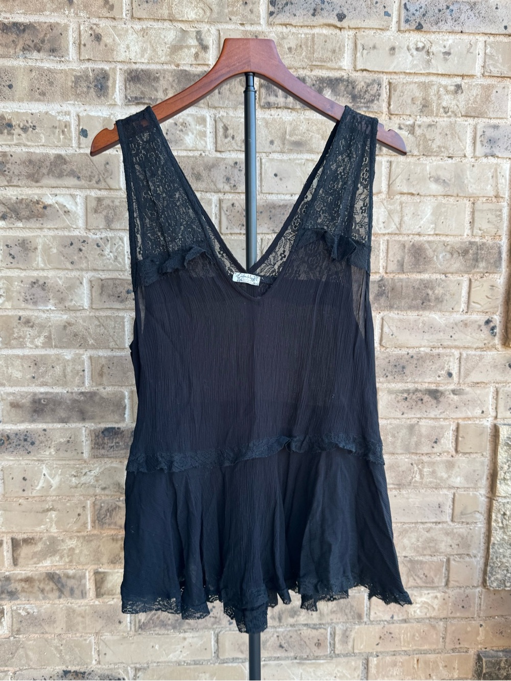 Intimately by Free People Lace Trapeze Black Lace Cami Sheer Top Sz Large